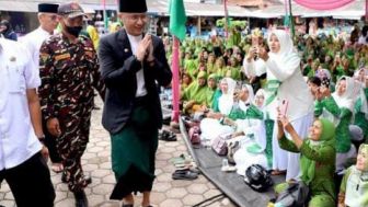 Hengky Kurniawan dan Keluarga Sapa Warga di Momen Lebaran 1444 Hijriyah, Halal Bi Halal Digelar di Masjid Ash Shidiq