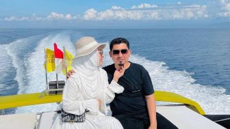 Wah! Ustad Solmed dan Istrinya Pamer Kemewahan di Media Sosial, Ternyata Kekayaannya Segini...