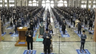 Netizen Heran, Sholat Idul Fitri di Pondok Pesantren Al-Zaytun Ada yang Beda, Loh Kenapa?