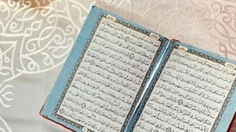 Dapatkan Kemuliaan di Sisi Allah Melalui Al-Quran, Lakukan Hal Ini Kata Ustadz Hanan Attaki