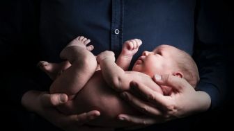 CEK FAKTA: Amanda Manopo Melahirkan Bayi Lucu dan Menggemaskan Darah Daging Arya Saloka dari Hasil Pernikahan Siri Mereka