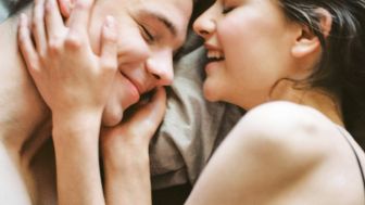 Para Suami Wajib Tahu! 3 Cara Agar Istri Bisa Capai Puncak Kenikmatan saat Hubungan Badan, Apa Saja?