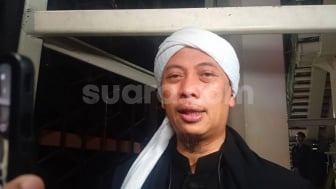 Apakah Benar Kabar Penyanyi Religi Opick Meninggal Saat Salat? Ini Fakta Sebenarnya