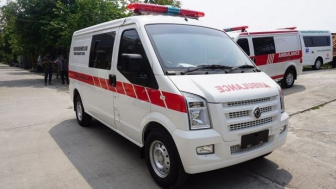 VIRAL! Mobil Pribadi di Bandung Halangi Ambulans Tak Hiraukan Sirine dan Kalkson, Sampai di IGD Pasien Tak Tertolong