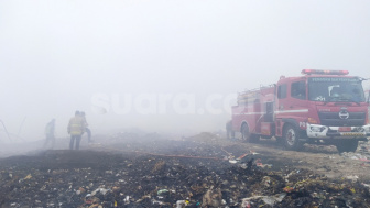 Kebakaran TPA Sarimukti Masih Berlangsung, Begini Respon Gubernur Jawa Barat Ridwan Kamil