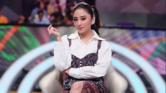 Gegara Rian Ibram, Dewi Perssik Sebut Rully Sempat Marah