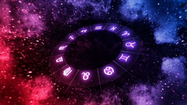 Hati-Hati, Lima Zodiak Ini Bisa Bikin Ketagihan di Ranjang