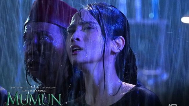 Film Mumun, Acha Septriasa Perankan Tiga Karakter Sekaligus