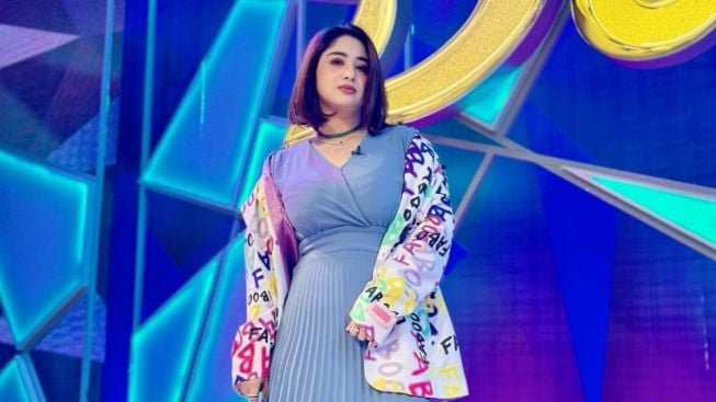 Tak Ingin Lama Menjanda, Dewi Perssik Segera Dilamar Pria Idaman, sampai Open Donasi untuk Tunangan