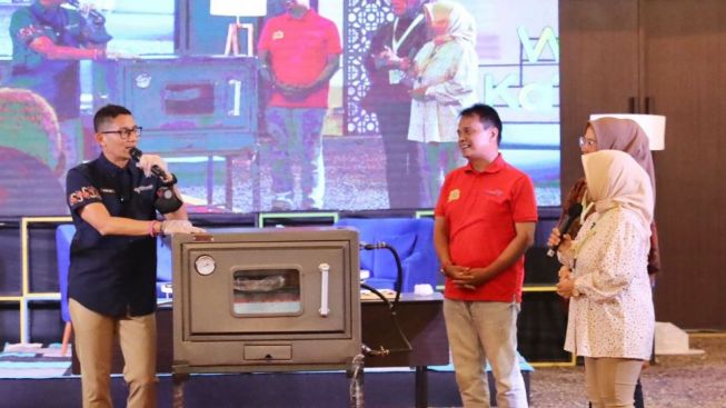 Di Cianjur Sandiaga Uno Beri Pelatihan Barista dan Kopi, Optimis Kopi Lokal Naik Kelas