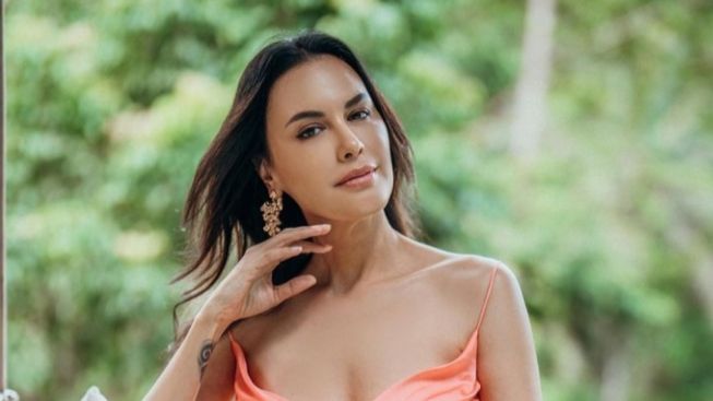 Sophia Latjuba Ungkap Tips Awet Muda Meski Sudah Berusia 52 Tahun