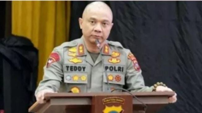 Tersangka Irjen Teddy Minahasa Disebut Sebagai Otak Kasus Peredaran Narkoba