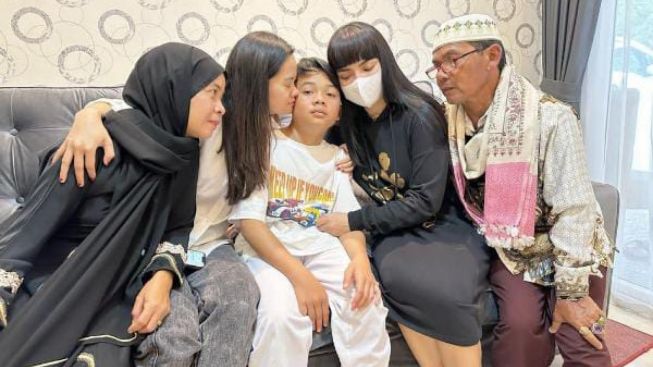 Dinar Candy Sempat Panik saat Belum Ketahui Kabar Sang Adik