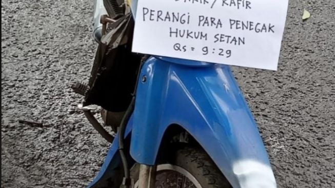 Motor Diduga Milik Pelaku Bom Bunuh Diri Bertuliskan 'RKUHP Hukum Kafir', Densus 88: Sedang Kita Selidiki