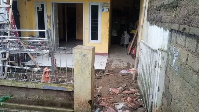 Tiga Rumah di Cisarua Bandung Barat Rusak Diterjang Hujan Disertai Angin Kencang