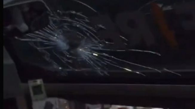 Setelah Arema FC, Bus Persis Solo Jadi Korban Pelemparan Batu oleh Orang Tak Dikenal