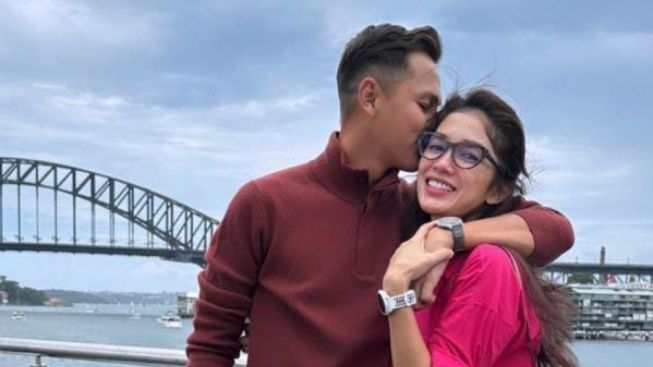 Ternyata Ini Tips Awet Muda ala Ussy Sulistiawaty