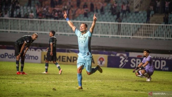 Sedang Berlangsung: Link Live Streaming Madura United vs Borneo FC BRI Liga Hari Ini