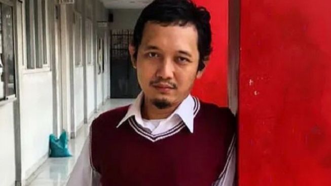 Bukan karena RK, Ini Alasan Pihak SMK Telkom Cirebon Pecat Guru Honorer
