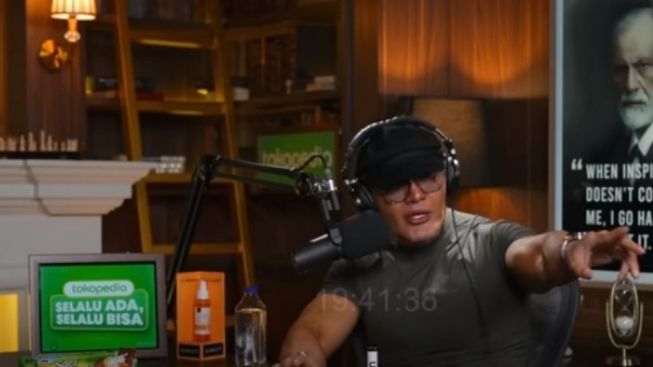 Nominal Gaji Deddy Corbuzier per Bulan dari Youtube Berapa? Wadaw, Pantes Aja Omongan Tetangga pun Bisa Dibeli Nih!