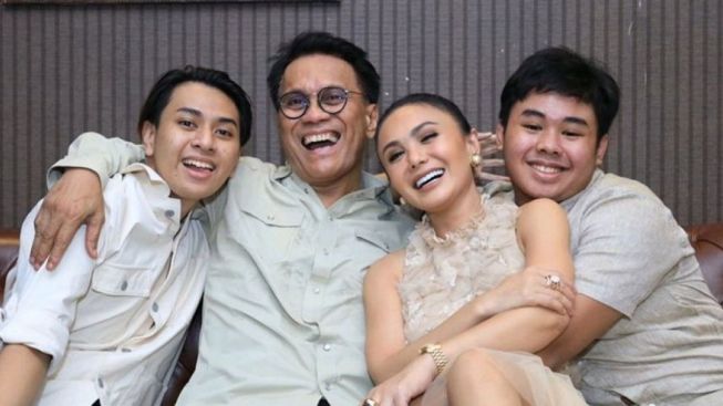 Yuni Shara Beri Komentar Monohok Perihal Perempuan yang Unggah Foto ke Media Sosial Saat Berada di Club Malam