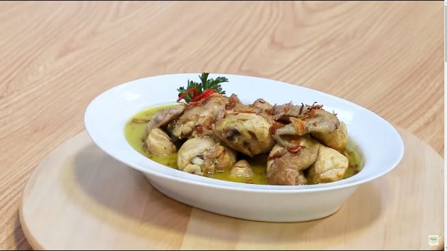 Resep Opor Ayam Indonesia ala Chef Rudy Choirudin, Menu Spesial Lebaran Idul Fitri