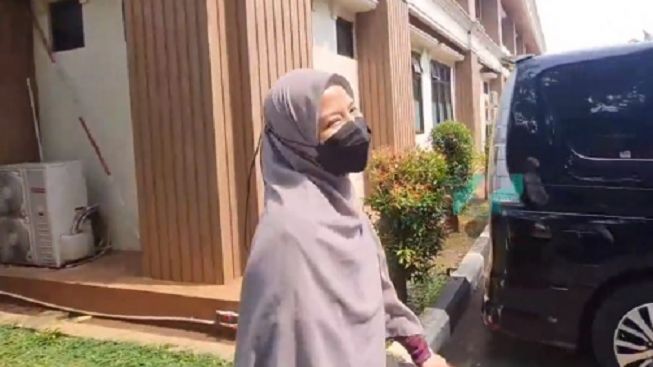 Penuh Haru, Natasha Rizky Bela Mati-Matian Desta dari Hujatan Netizen Meski Digugat Cerai: Desta Masya Allah...