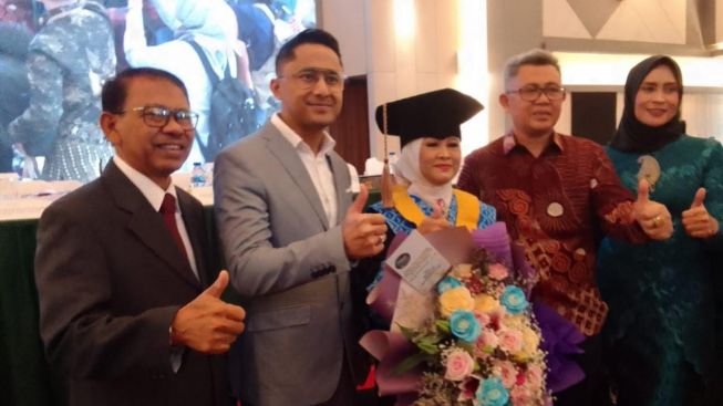 Dikukuhkan jadi Guru Besar Ilmu Manajemen Unpas, Erni Rusyani Ingatkan Pentingnya Implementasi Green Economy di Masa Depan