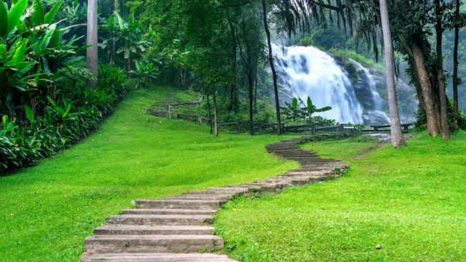 3 Tempat Wisata di Bandung Barat Paling Hits Cocok untuk Liburan Anak Sekolah: Pasti Happy Banget Sih!