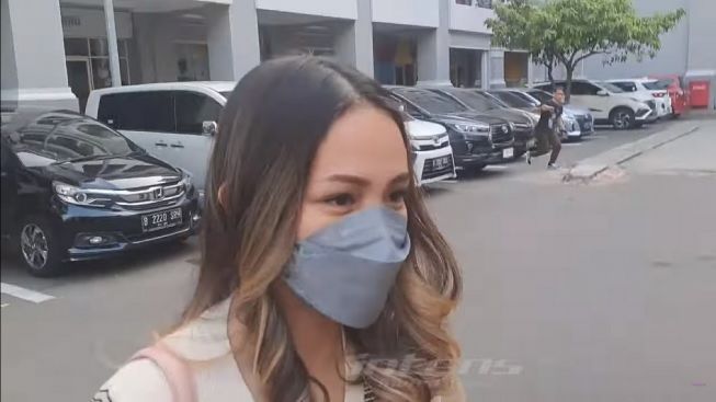 Lady Nayoan Mantap Ajukan Gugatan Cerai terhadap Rendy Kjaernett: Gugatan Cerai antara Gladis...