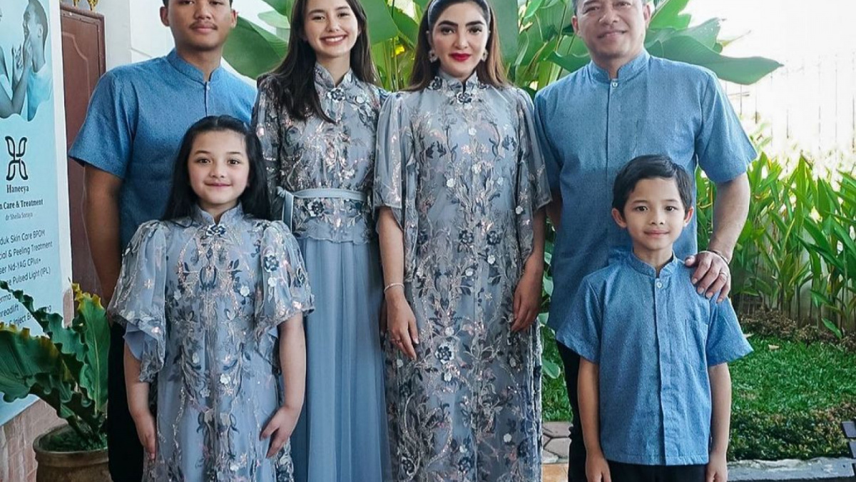 Kebersamaan Sarah Menzel dan The Hermansyah [[Instagram/@ashanty_ash]]