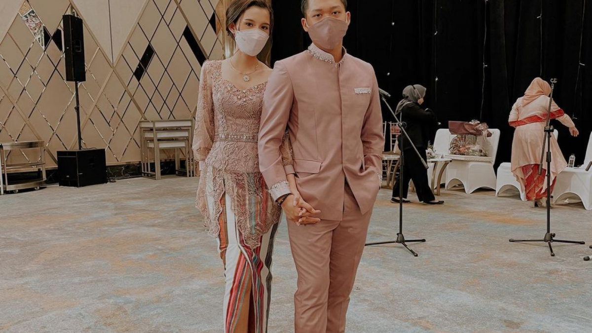Potret Kemesraan Azriel Hermansyah dan Sarah Menzel [[Instagram/@azriel_hermansyah]]
