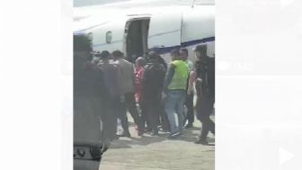 Warga Serang Brimob, Bandara Sentani Jayapura Mencekam Usai Penangkapan Gubernur Papua Lukas Enembe