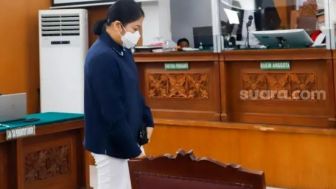 Hakim ke Putri Candrawathi: Kapan Saudara Sadar Yosua Masuk Kamar?