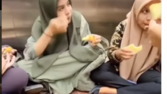 Mukbang di Dalam Lift, ABG Berhijab Ramai Dikecam Warganet