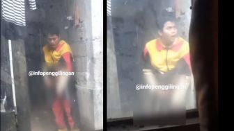 Pengamen Badut Lakukan Aksi Eksibisionis di Gang Kecil