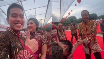 Ngakak, Kaesang Salaman Dengan Presiden Jokowi di Acara Imlek Nasional