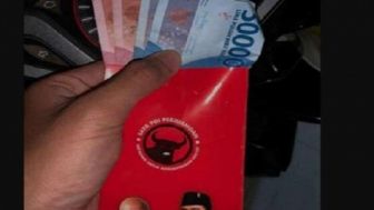 Bawaslu Simpulkan Bagi-bagi Uang Petinggi PDIP di Masjid Bukan Pelanggaran Pemilu