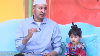 Masya Allah, Khalisa Anak Kartika Putri dan Habib Usman Sudah Belajar Puasa Ramadhan di Usia 3 Tahun