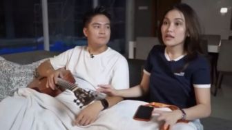 Denny Darko Terawang Hubungan Boy William Dan Ayu Ting Ting : Masih Sulit