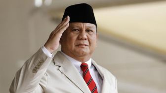 Viral Video Prabowo Subianto Menangis Depan Titiek Soeharto