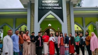 Umat Muslim Desa Madandan Tana Toraja Buka Puasa Bersama Pendeta