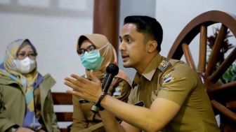 Tanggapan Hengky Kurniawan Setelah Dilaporkan ke KPK Oleh Para Aktivis