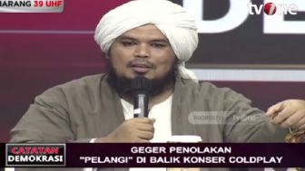 Ustadz Derry Sulaiman Doakan Personil Coldplay Dapat Hidayah Saat Konser di Indonesia, Sehari 5 Kali Dengar Azan