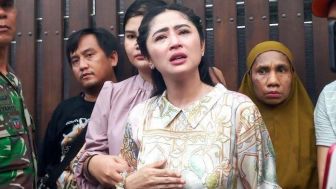 Ustaz Ini Sebut Tubuh Dewi Perssik Jadi Sarang Jin, Ciri-cirinya Agresif dan Emosional