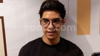Al Ghazali Gandeng Tangan Mulan Jameela : Segalanya Telah Berubah