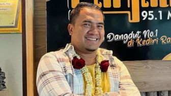 Saipul Jamil Bongkar Dewi Perssik Minta Jatah Saat Lagi Menstruasi