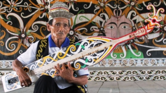 Apa Itu Sape? Alat Musik Pengiring Tarian Masyarakat Dayak