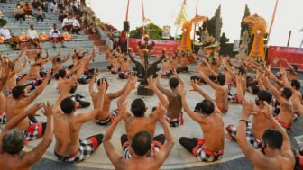 Masuk dalam Tari Kolosal, Ini Gerak dan Pola Lantai Tari Kecak