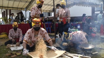 Mengenal Mangenta, Tradisi Petani Dayak Jelang Musim Panen